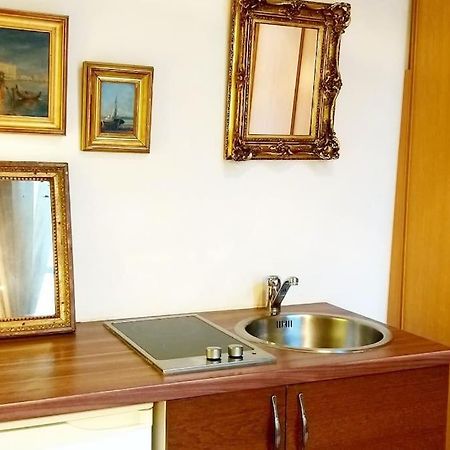 Small Luxurious Room In The Heart Of Saint Germain Paris Exteriör bild