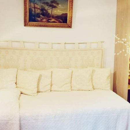 Small Luxurious Room In The Heart Of Saint Germain Paris Exteriör bild
