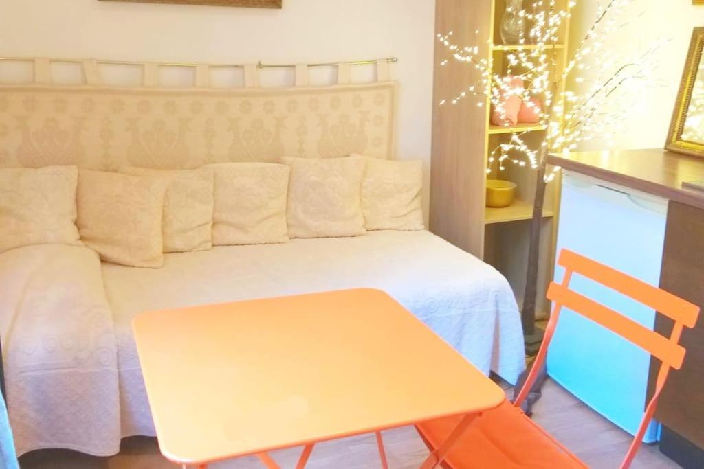 Small Luxurious Room In The Heart Of Saint Germain Paris Exteriör bild