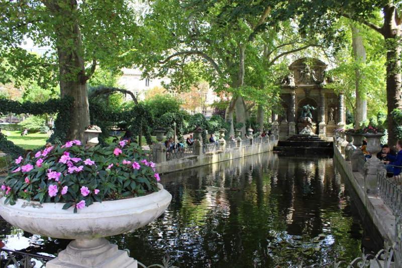 Small Luxurious Room In The Heart Of Saint Germain Paris Exteriör bild